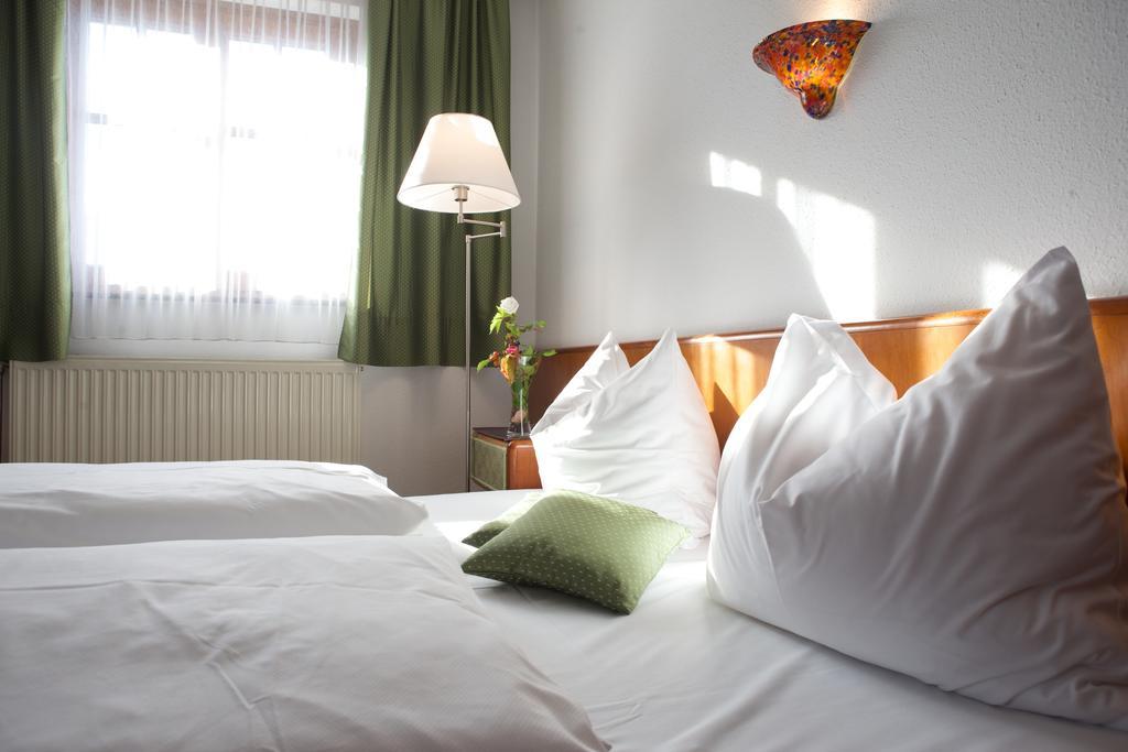 Hotel Zillners Einkehr *** Altheim Chambre photo