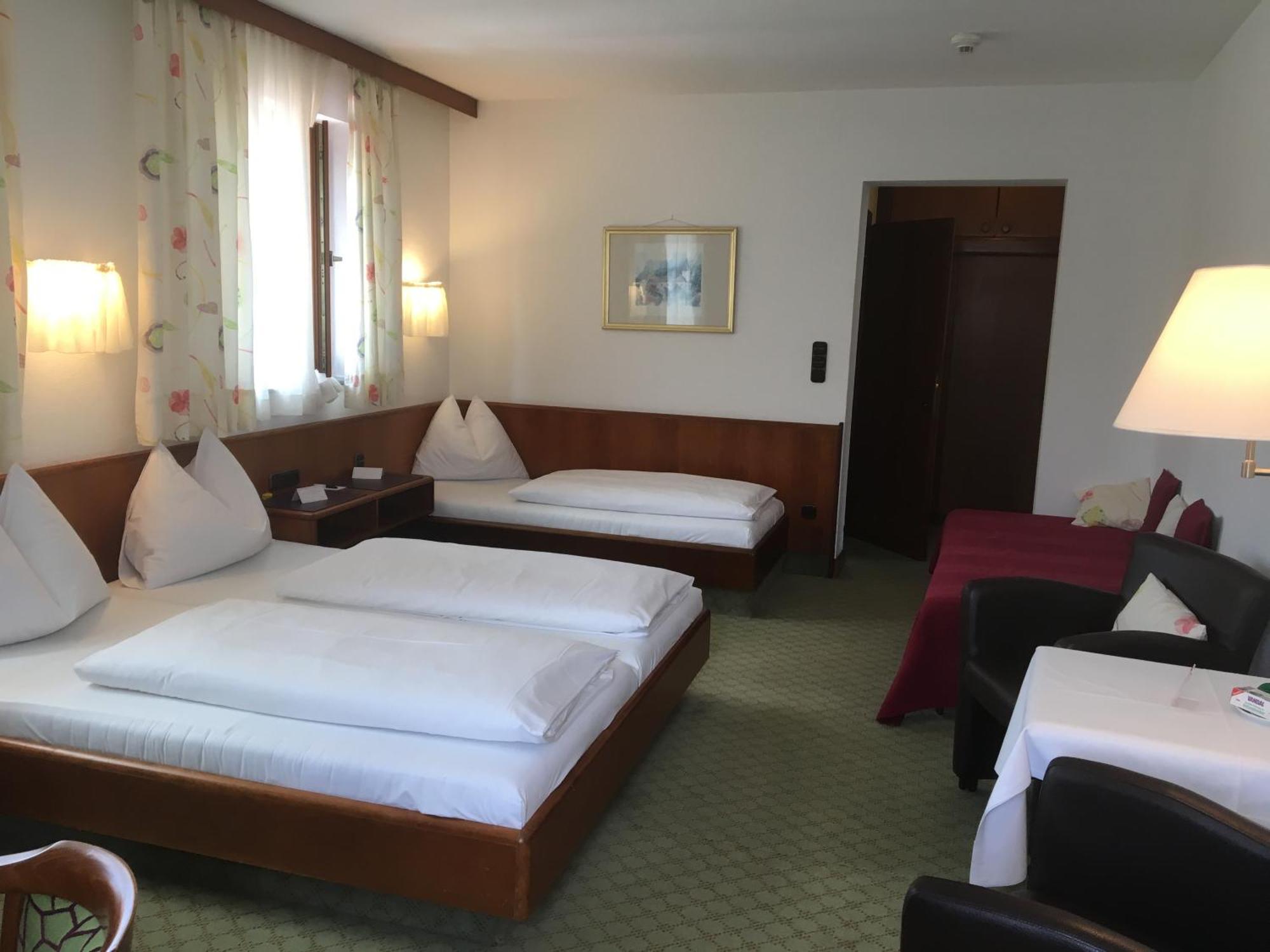 Hotel Zillners Einkehr *** Altheim Extérieur photo
